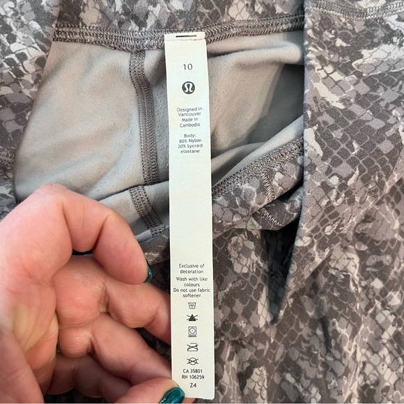 Lululemon Align High-Rise Pant 25" Hideaway
Camo Lunar Rock Multi size 10 - Picture 2 of 7